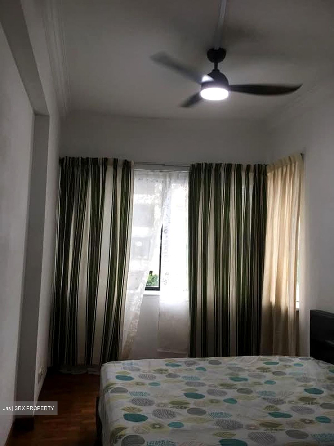 Simsville (D14), Condominium #570685871